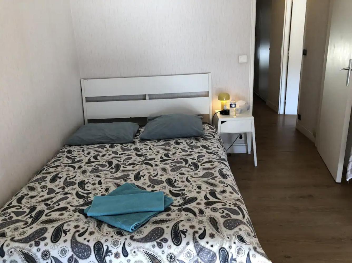 2 Proche Du Metro Convention Apartment *